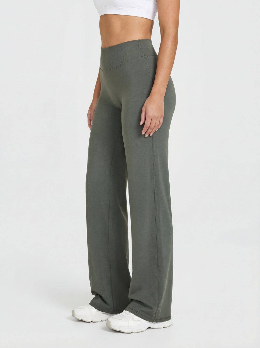 Uttal Straight Wide-Leggings - Olive Green