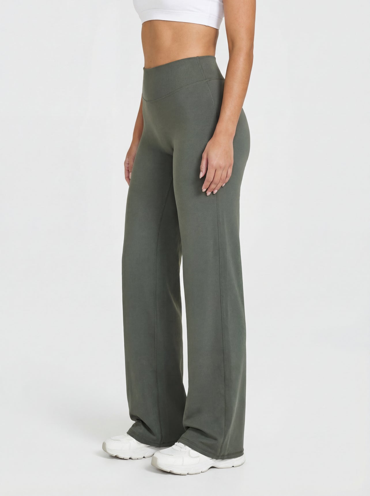 Uttal Straight Wide-Leggings - Olive Green