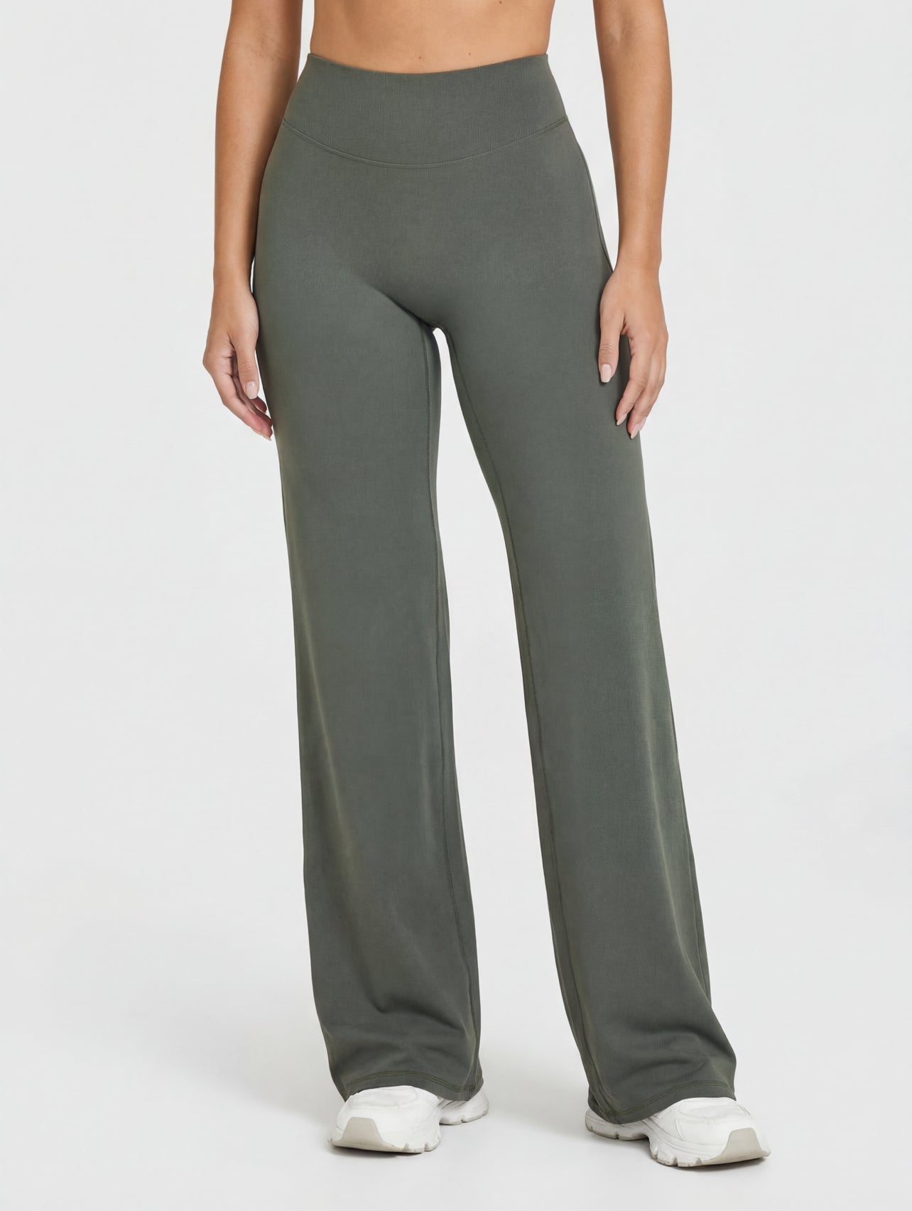 Uttal Straight Wide-Leggings - Olive Green