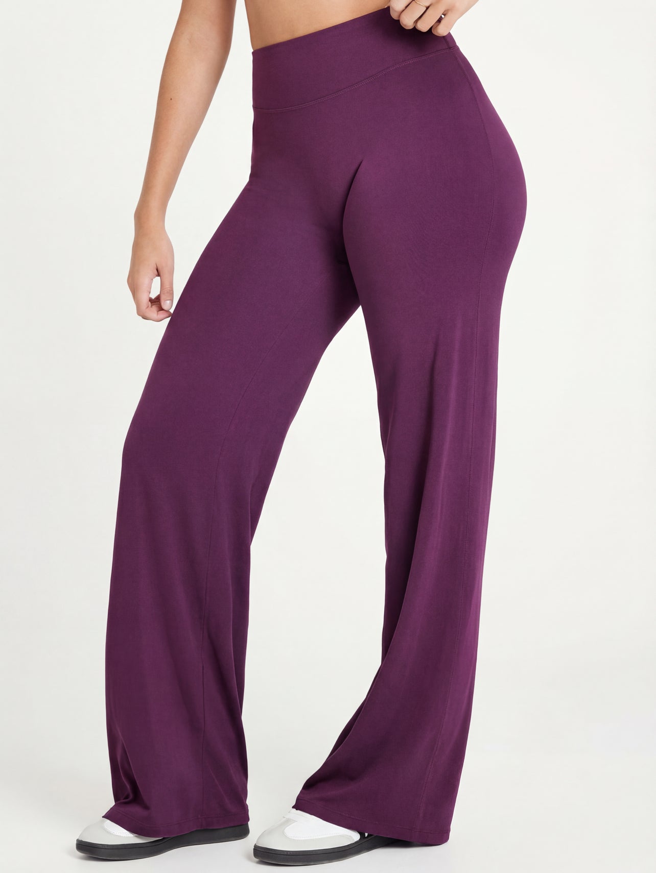 Uttal Straight Wide-Leggings - Plum