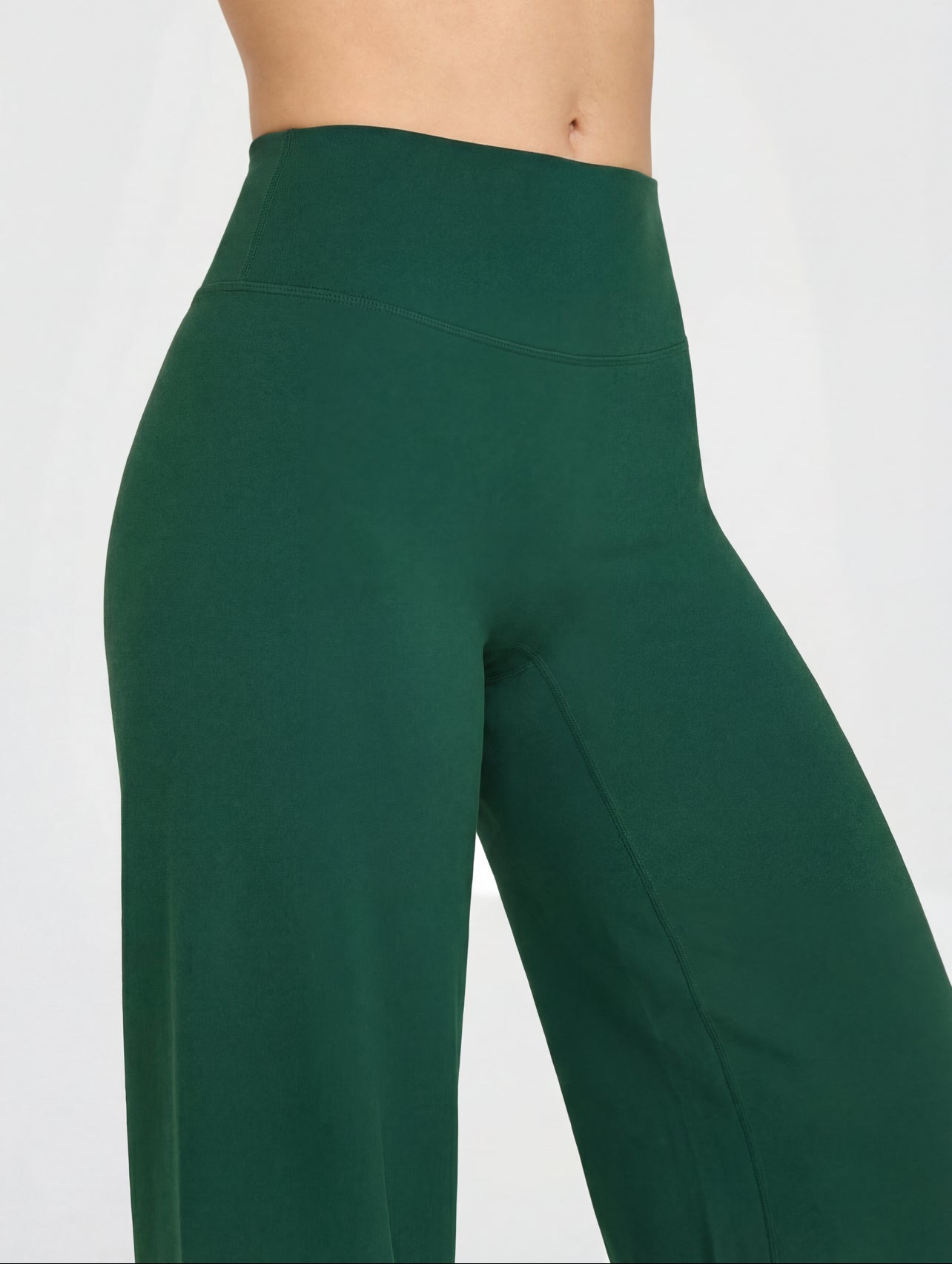 Uttal Straight Wide-Leggings - Green