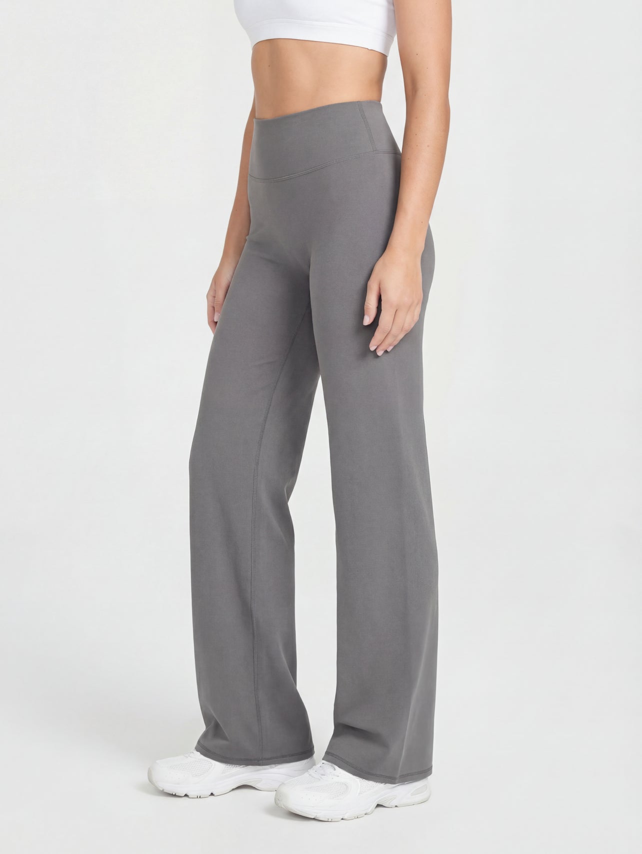 Uttal Straight Wide-Leggings - Gray