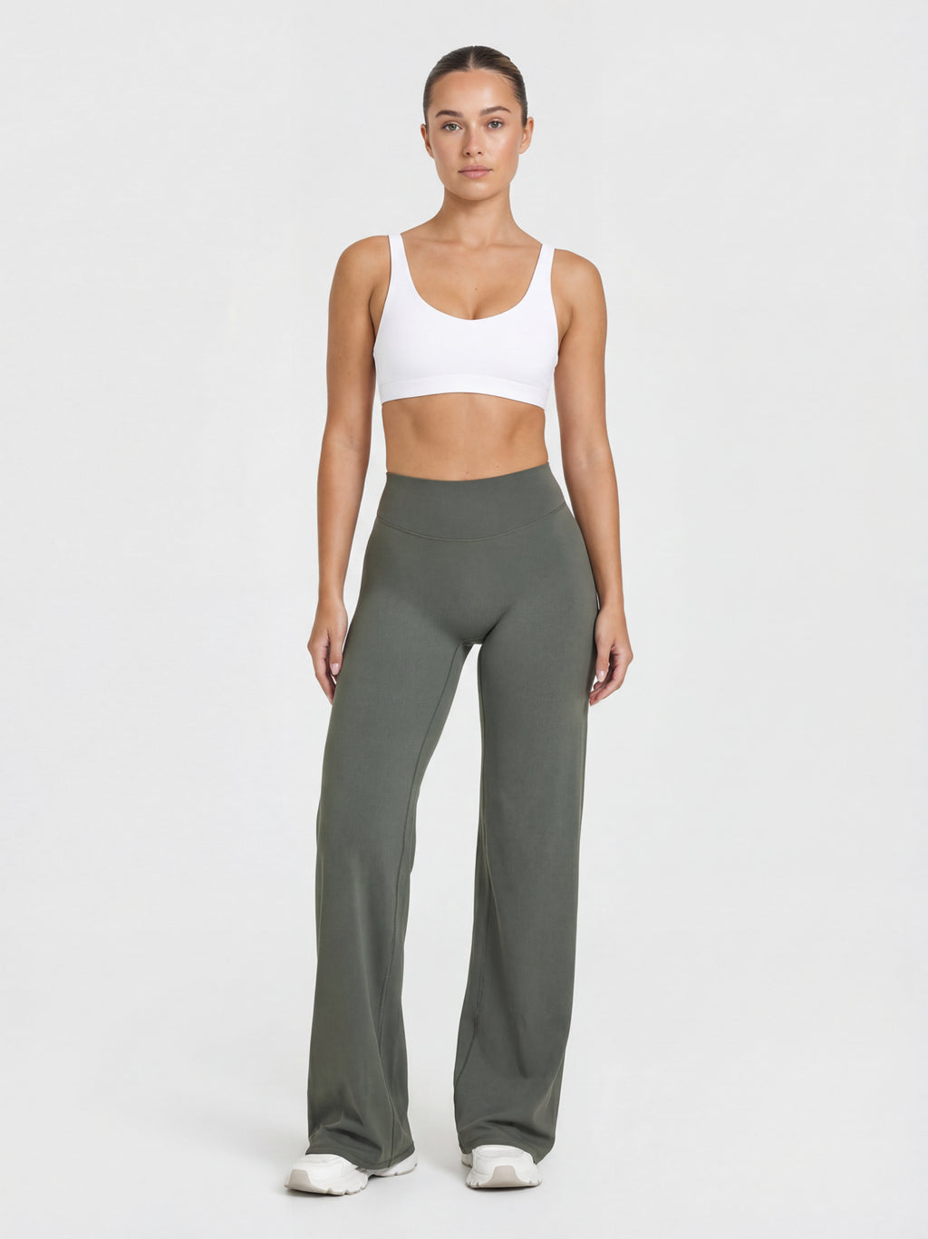 Uttal Straight Wide-Leggings - Olive Green