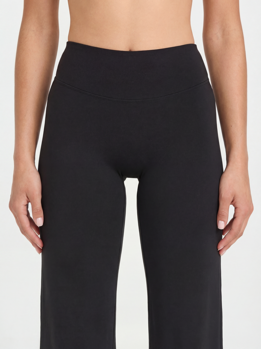 Uttal Straight Wide-Leggings - Black